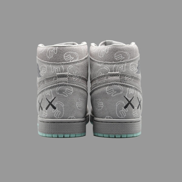 نایکی جردن 1 کاز طوسی روشن ساقدار | Air Jordan 1 OG High Kaws Light Gray - Image 4