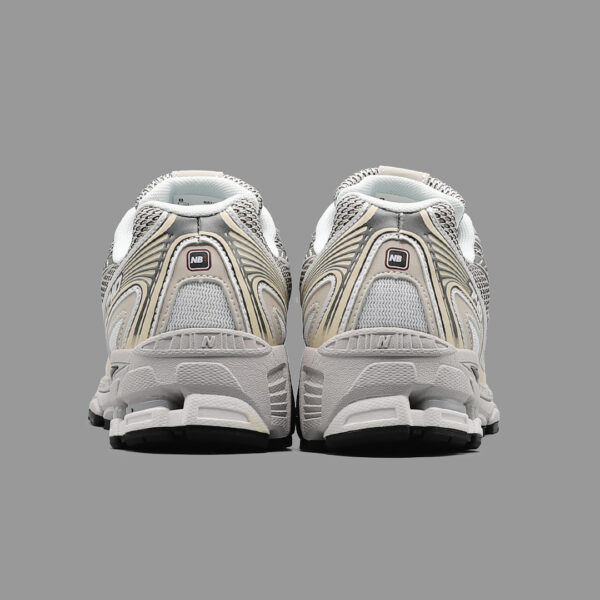 نیوبالانس 740 نقره ای بژ | New Balane 740 Silver Beige - Image 4