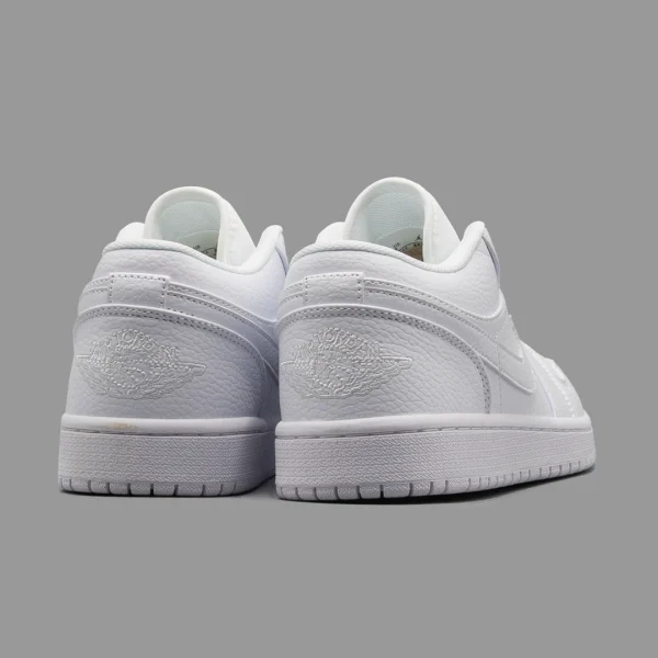 نایکی جردن 1 تریپل وایت ساق کوتاه | Nike Air Jordan 1 Low Triple White - Image 3