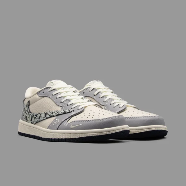نایکی جردن 1 ترویس اسکات دیور ساق کوتاه | Nike Air Jordan 1 Low OG Travis Scott X Dior - Image 2