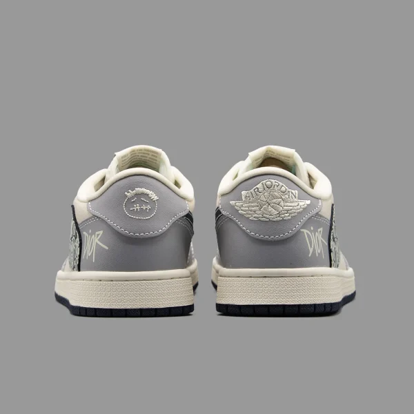 نایکی جردن 1 ترویس اسکات دیور ساق کوتاه | Nike Air Jordan 1 Low OG Travis Scott X Dior - Image 4